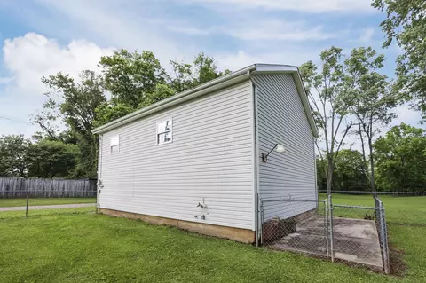 Exterior - 156 E Postal Ave, Newark, OH 43055 photo 20 of 20
