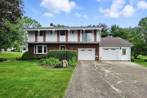 155 W Smiley Ave, Shelby, OH 44875
