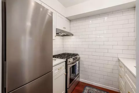 249 E Kossuth St #E, Columbus, OH 43206 photo 8