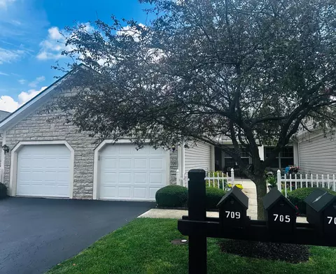 709 Kildow Ct, Ashville, OH 43103