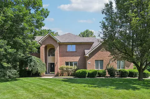 1318 Retreat Ln, New Albany, OH 43054