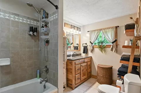 Bath - 4544 Hook Rd, Crestline, OH 44827 photo 1 of 3