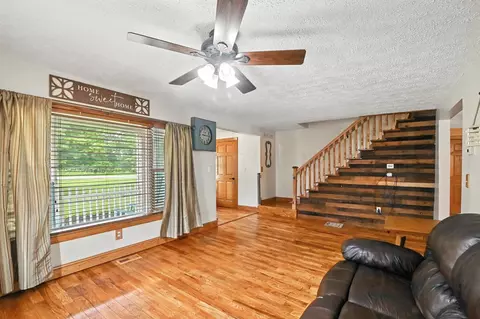 Living - 4544 Hook Rd, Crestline, OH 44827 photo 1 of 4