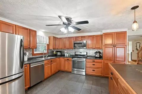 Kitchen - 4544 Hook Rd, Crestline, OH 44827 photo 1 of 3