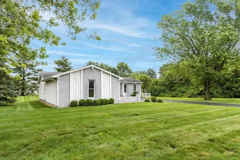 Exterior - 11826 Elgin Dr, Orient, OH 43146 photo 3 of 9