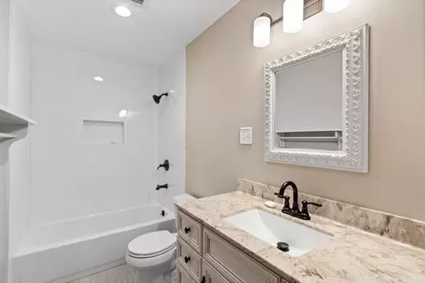 Bath - 11826 Elgin Dr, Orient, OH 43146 photo 1 of 2