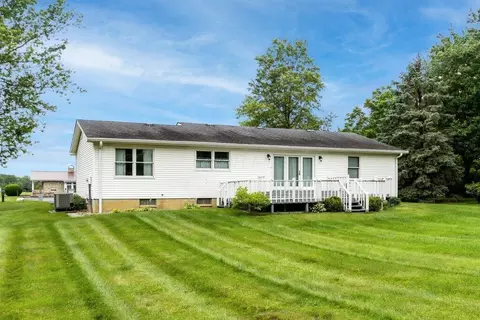 Exterior - 11826 Elgin Dr, Orient, OH 43146 photo 6 of 9