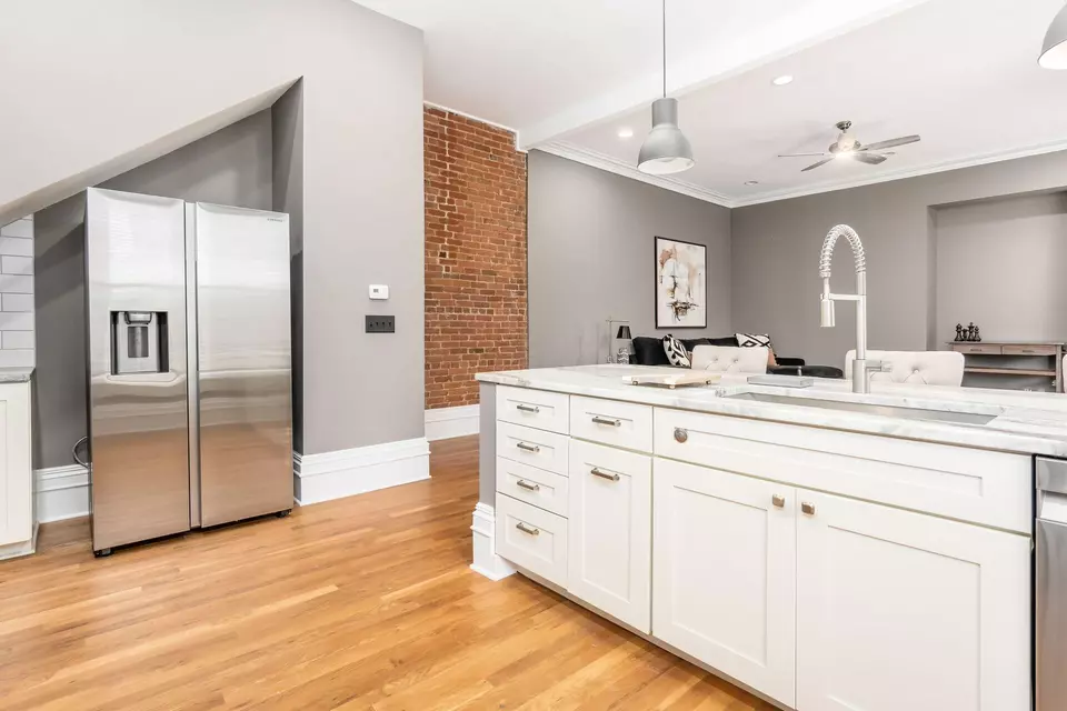 Kitchen - 390 E Town St #1/2, Columbus, OH 43215 photo 5 of 5