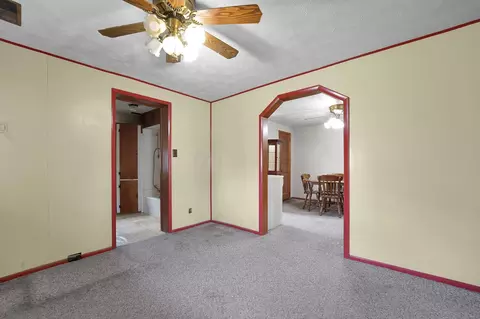 Living - 412 E Mill St, Circleville, OH 43113 photo 1 of 3