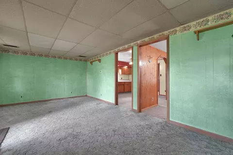 Living - 412 E Mill St, Circleville, OH 43113 photo 3 of 3