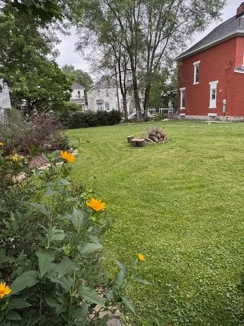 69 E Woodrow Ave, Columbus, OH 43207