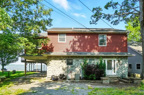 9113 Maple St, Huntsville, OH 43324