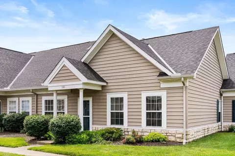 301 Piney Creek Dr #35, Blacklick, OH 43004