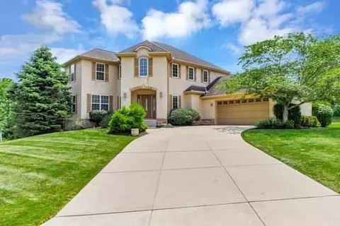 4802 Augusta Woods Ct, Westerville, OH 43082