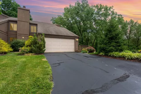 2025 Willow Glen Ln #D, Columbus, OH 43229