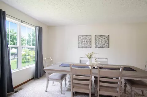 Dining - 237 Harvard Loop, Delaware, OH 43015 photo 2 of 3