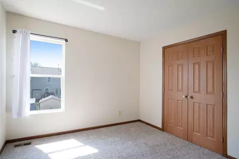 Bedroom - 237 Harvard Loop, Delaware, OH 43015 photo 3 of 4