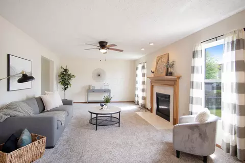 Living - 237 Harvard Loop, Delaware, OH 43015 photo 2 of 2