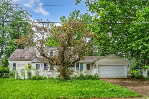 377 N Washington St, Delaware, OH 43015