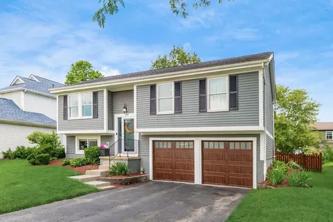 658 Academy Dr, Galloway, OH 43119