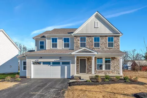 389 Stansted Dr, Delaware, OH 43015