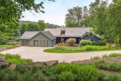 150 Pinehurst Dr, Granville, OH 43023