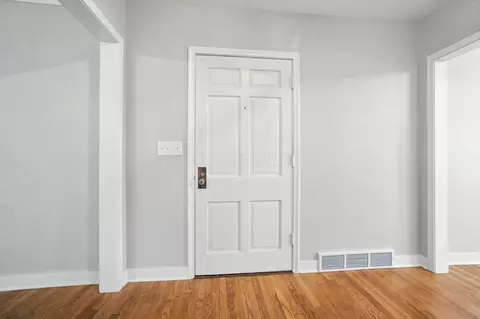 Entry Way - 1806 Audubon Park Dr, Springfield, OH 45504 photo 1 of 6