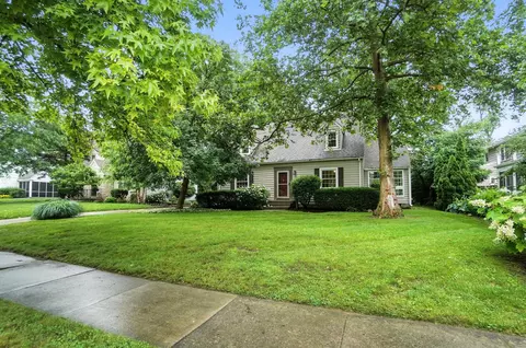 Exterior - 1806 Audubon Park Dr, Springfield, OH 45504 photo 4 of 11
