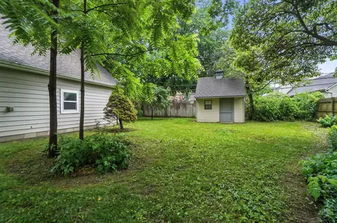 Exterior - 1806 Audubon Park Dr, Springfield, OH 45504 photo 10 of 11
