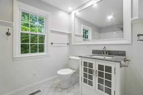 Bath - 1806 Audubon Park Dr, Springfield, OH 45504 photo 5 of 7