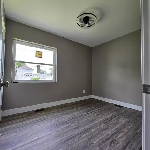 714 E 2nd St, Logan, OH 43138 photo 24