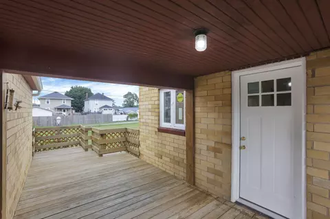 714 E 2nd St, Logan, OH 43138 photo 5