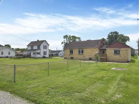 714 E 2nd St, Logan, OH 43138 photo 7