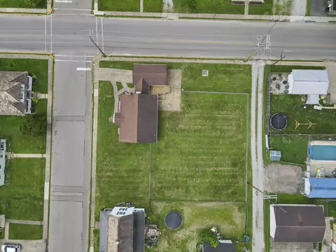 714 E 2nd St, Logan, OH 43138 photo 9