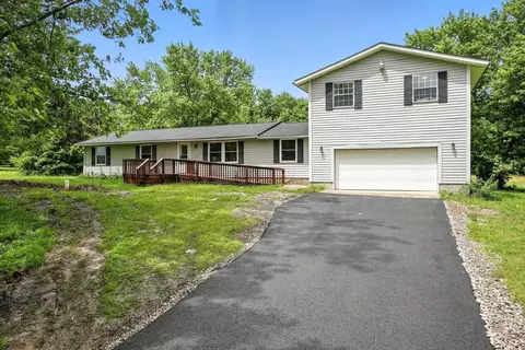 7999 Moody Rd, Centerburg, OH 43011