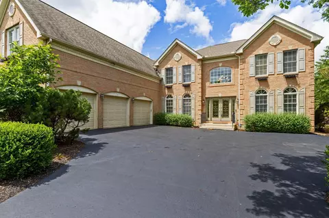 6432 Grasslands Ct, Westerville, OH 43082