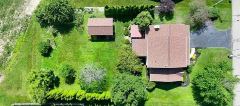 View/Area - 2 Delaware Dr, Fredericktown, OH 43019 photo 2 of 9