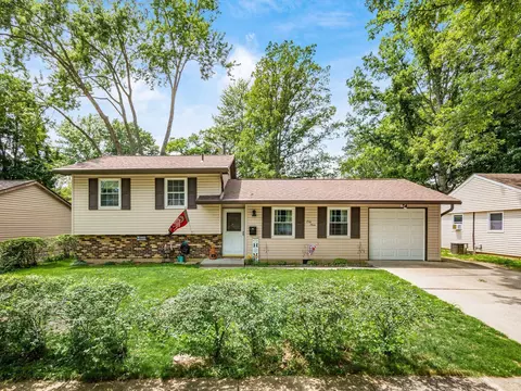 63 Baywood Dr, Delaware, OH 43015
