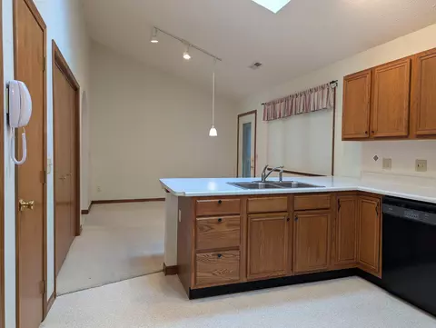 5678 Fox Ridge Dr, Springfield, OH 45503 photo 7
