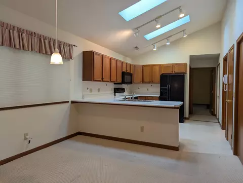 5678 Fox Ridge Dr, Springfield, OH 45503 photo 5