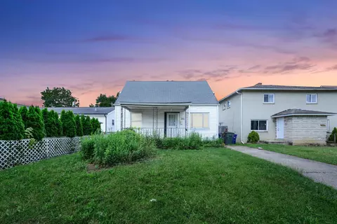 2951 Mcguffey Rd, Columbus, OH 43224