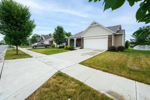 472 Randall Rd, Delaware, OH 43015 photo 2