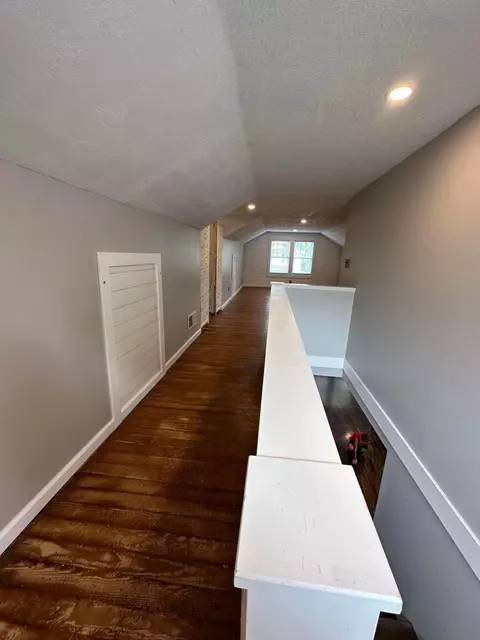 Entry Way - 705 Maple Ave, Newark, OH 43055 photo 3 of 3