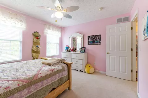 Bedroom - 7672 Tullymore Dr, Dublin, OH 43016 photo 6 of 8