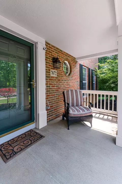 Exterior - 7672 Tullymore Dr, Dublin, OH 43016 photo 7 of 19