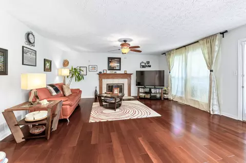 Living - 7672 Tullymore Dr, Dublin, OH 43016 photo 1 of 2