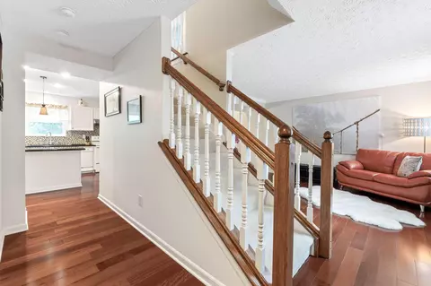 Entry Way - 7672 Tullymore Dr, Dublin, OH 43016 photo 2 of 5