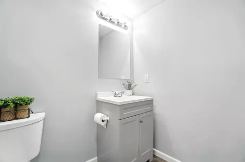 Bath - 8897 Spain St S, Irwin, OH 43029 photo 2 of 2