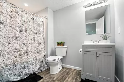 Bath - 8897 Spain St S, Irwin, OH 43029 photo 1 of 2