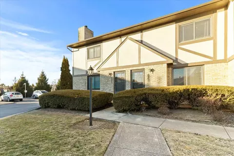 2361 Mccauley Ct, Columbus, OH 43220